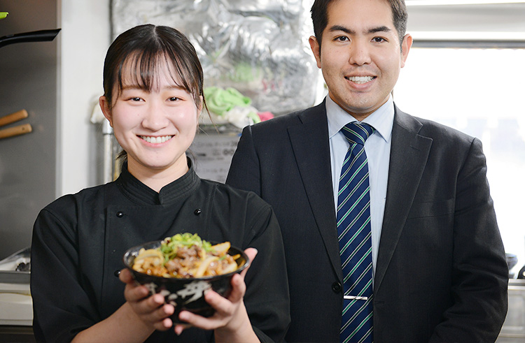 株式会社アントワークスは、会社を設立して33年、すた丼屋としては創業50年以上経つ企業です。「食を通じて日本全国さらには世界の人々の底力となること」を企業理念としています。